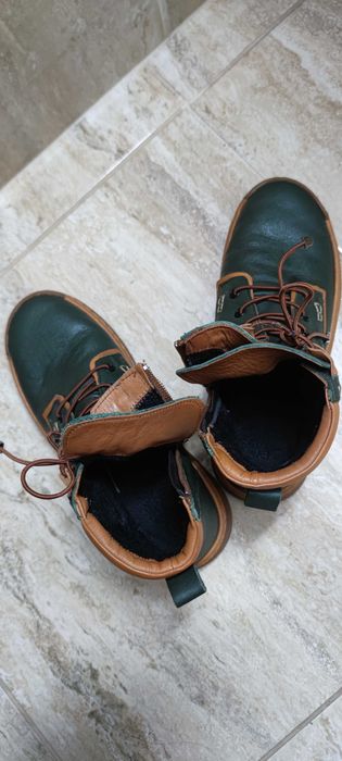 Ghete kaki din piele naturala