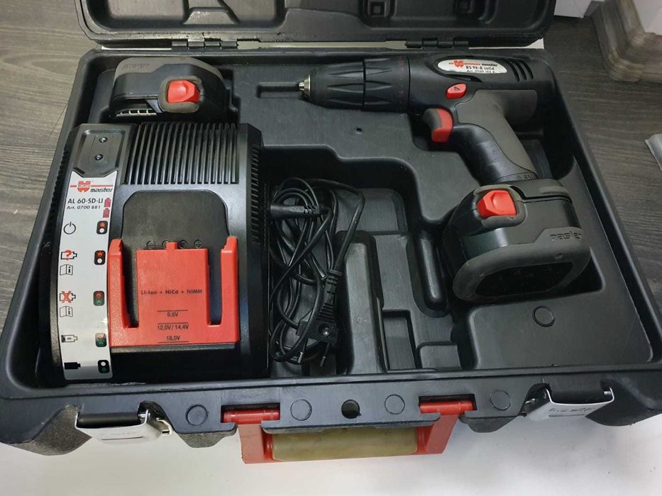 Autofiletanta Wurth Master BS 96-A cu 2 acumulatori si incarcator