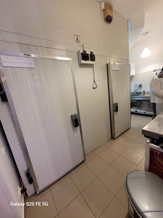 Închiriez măcelărie