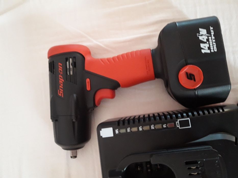 Разпродажба!!!Гайковерт на 3/8"и винтоверт Snap-on CTU4410