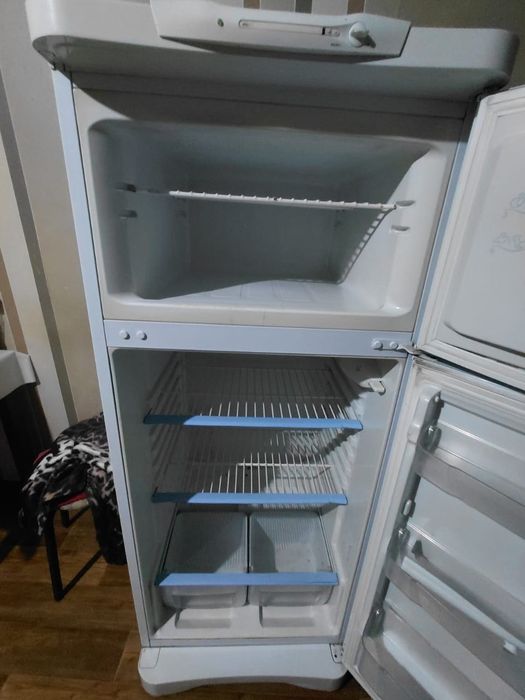 холодильник indesit