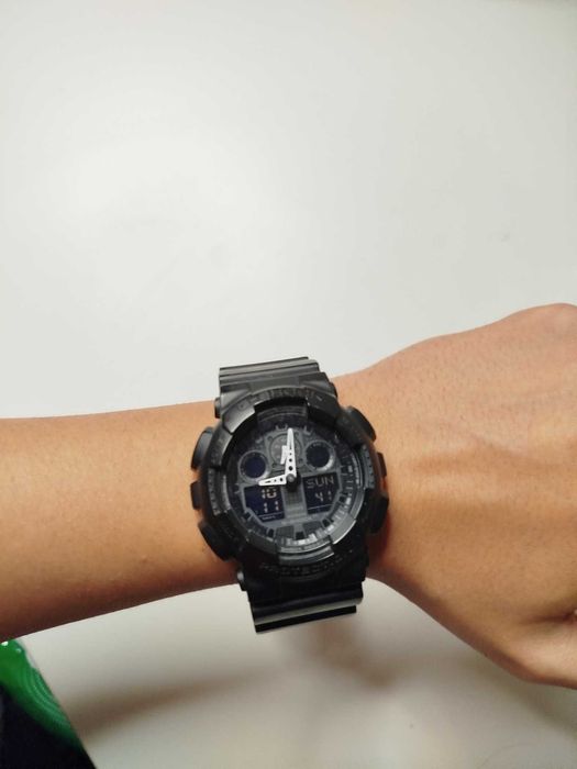 черные часы Casio G-Shock GA-100