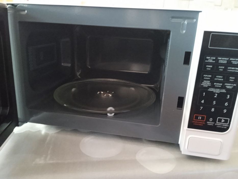 Mikravolnovka Toshiba