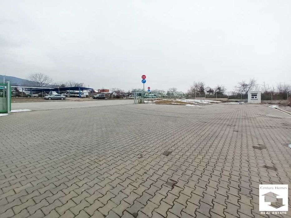 135215 Парцел с ПУП и разрешение за строеж, в гр. Лясковец