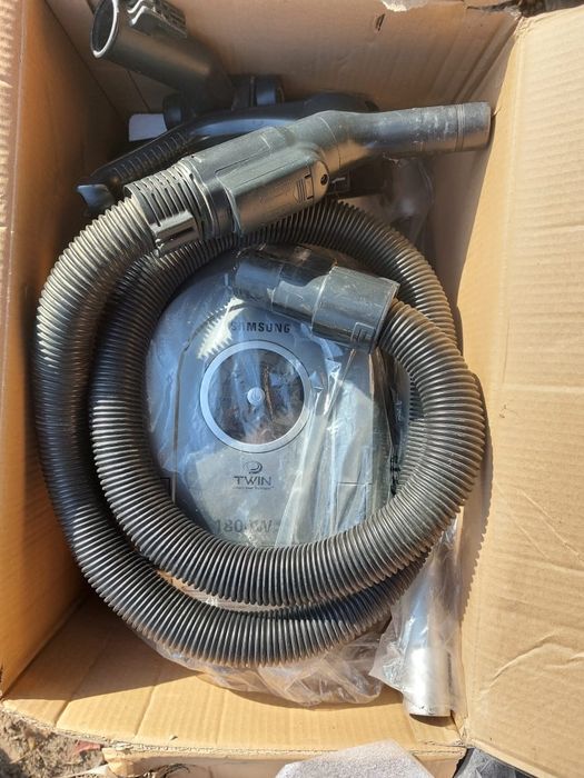 Мощный Пылесос Samsung 1800