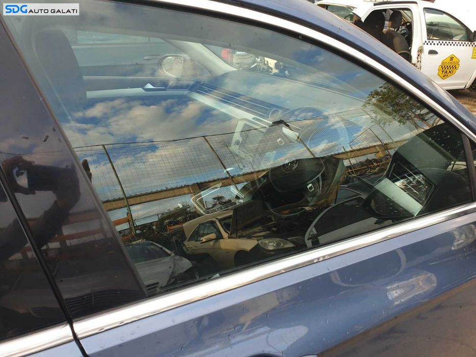 Geam Sticla Culisant de pe Usa Portiera Dreapta Fata Volkswagen Passat B8 2015 - 2020 [C8790]