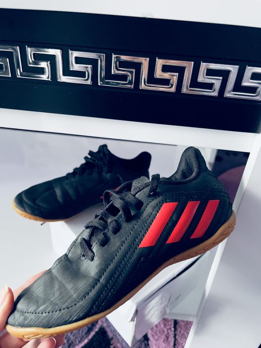 Страхотни! Маратонки Adidas Deportivo за Момче 32н. Като нови!