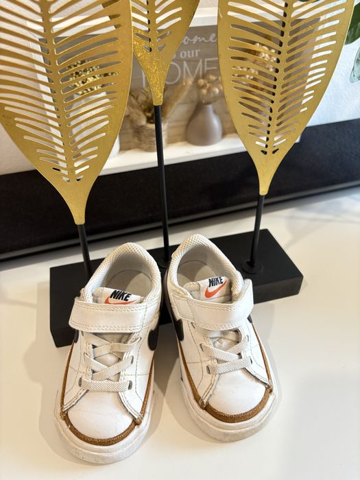 Vand lot incaltaminte baieti m.21-22