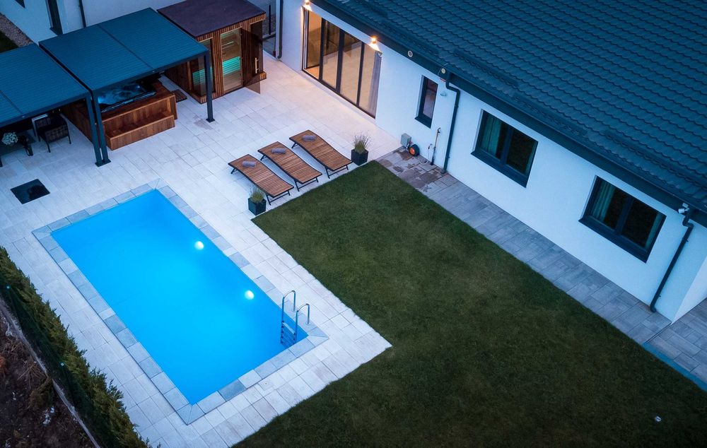 Vila/Casa de inchiriat Bucuresti regim hotelier jacuzzi cu/sauna /piscina casa petreceri