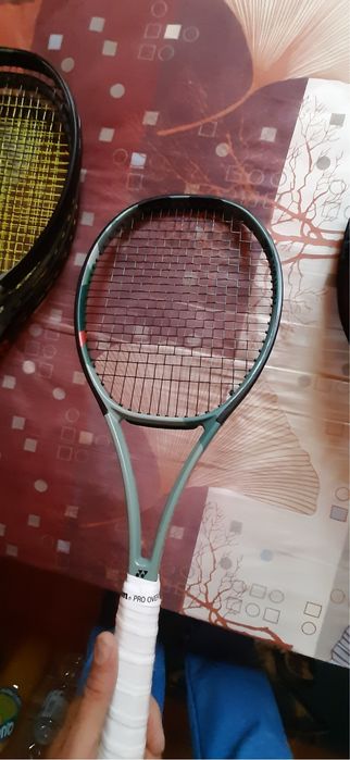 Продавам Тенис Ракети Yonex percept  97Н 330г