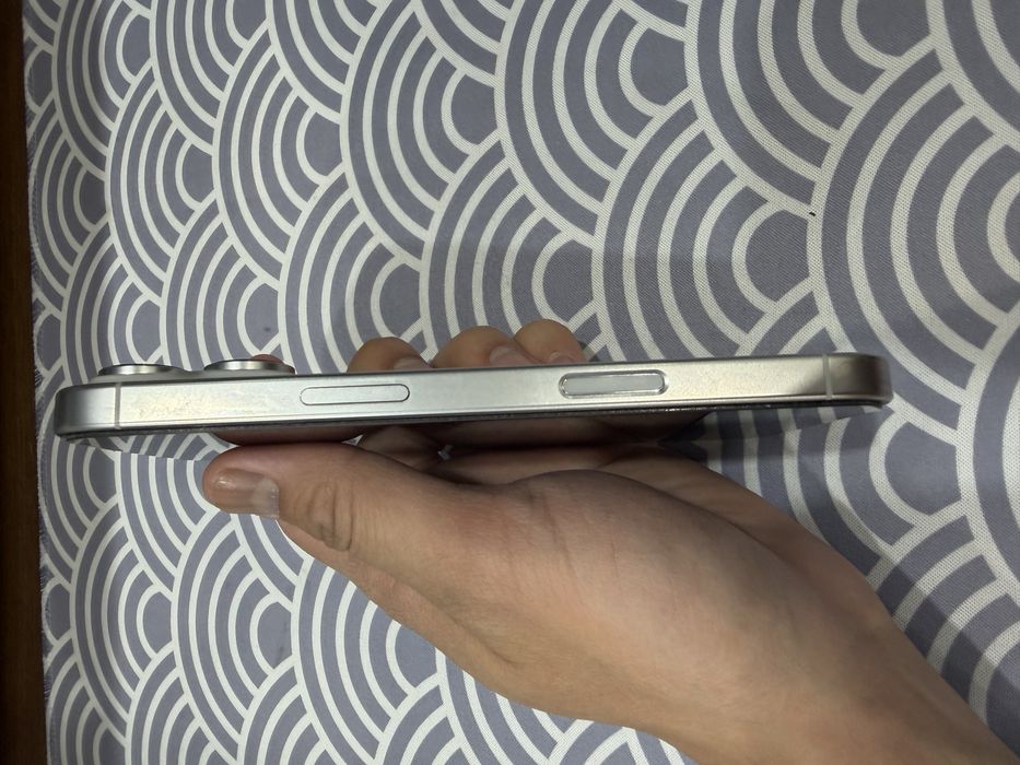 IPhone 16 pro 128gb white titanium 90%