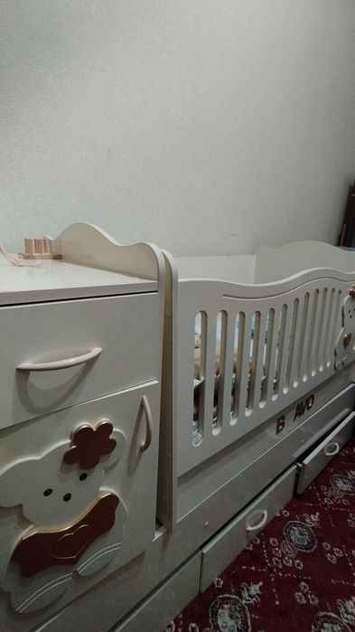 Детская кроватка