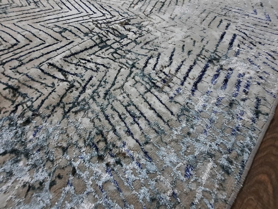 Продам ковёр новая