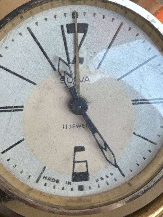 Продам часы советские