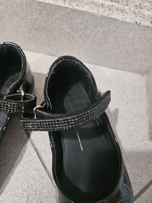 Елегантни обувки Bibi