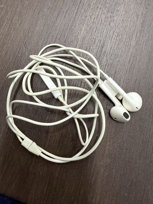 Наушник оригинал айфон