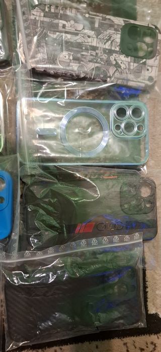 Huse Samsung Galaxy A53 si Iphone 13 pro