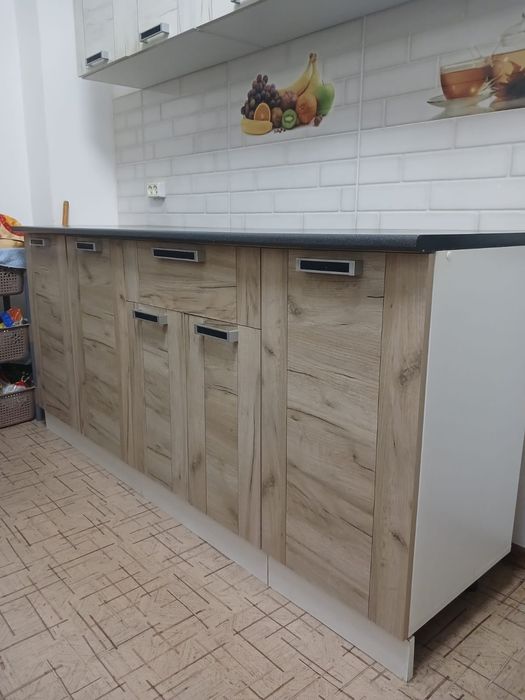 Кухонный гарнитур,прихожка