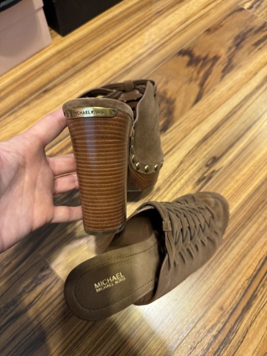 Saboti cu ținte MICHAEL KORS,Italia, piele stare excelenta!