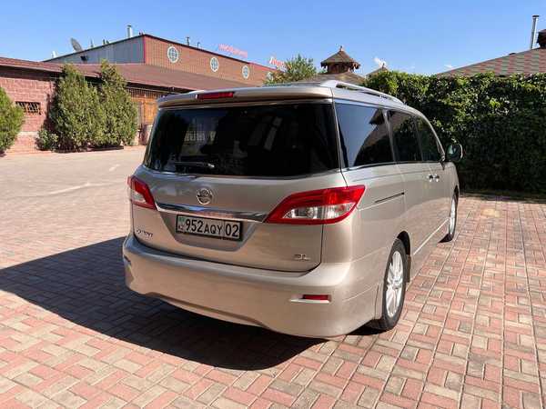 Nissan Quest 2011