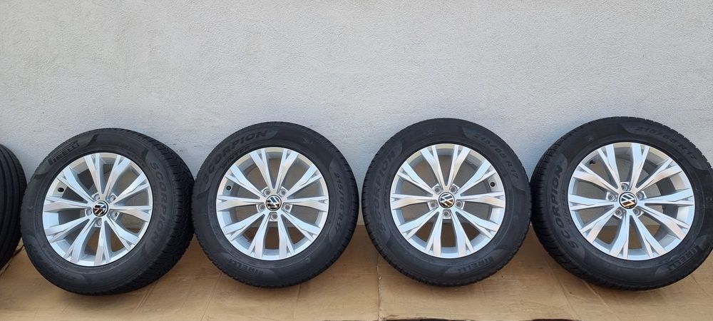 Jante r 17 originale vw tiguan  anvelope de iarna 215 65 17