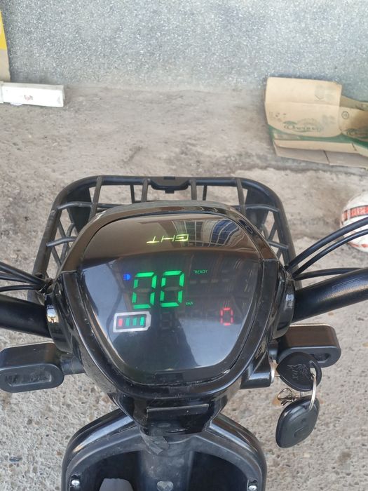 Скутер срочно продаётся,пожалуйста заберите со скидкой мы в бухаре