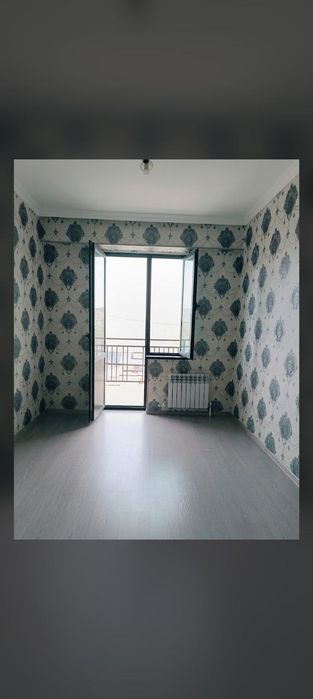 Здравствуйте продаётся квартира в городе Нурафшан 3 комнатная 8 этаж