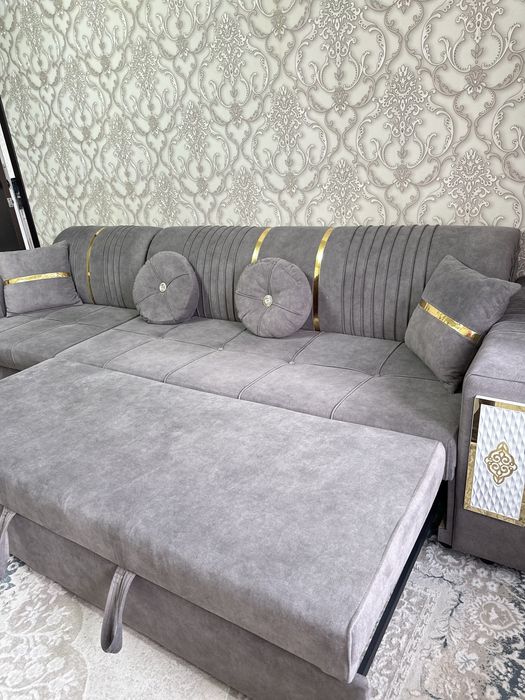 Диван сатамын. 3 метр.