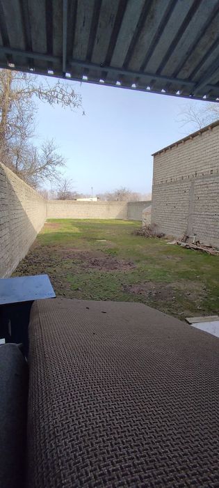 Кибрай тумани Ботаника махалласида 10 сотик ,бино билан сотилади вы