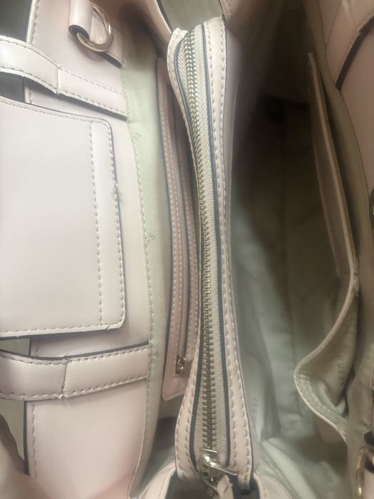 Розова чанта Guess