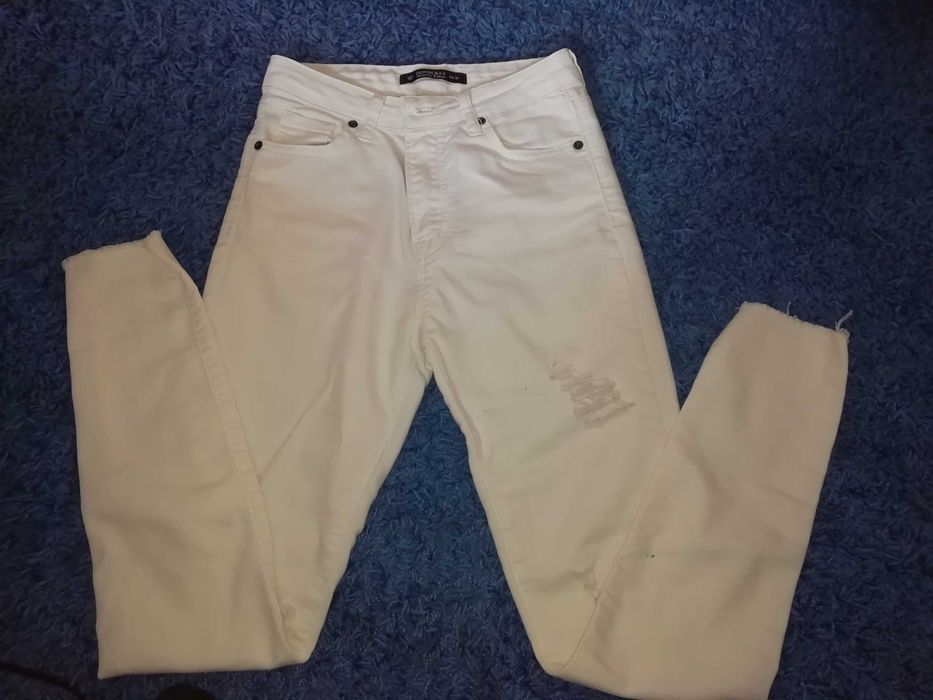 Pantaloni skinny roz Bershka, blugi skinny albi și pantaloni scurți