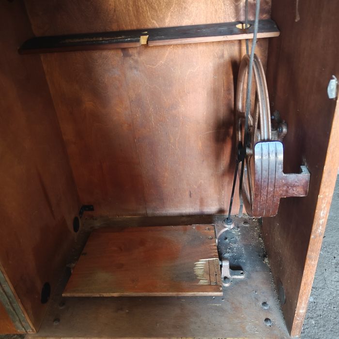 Продам швейную машинку чайка