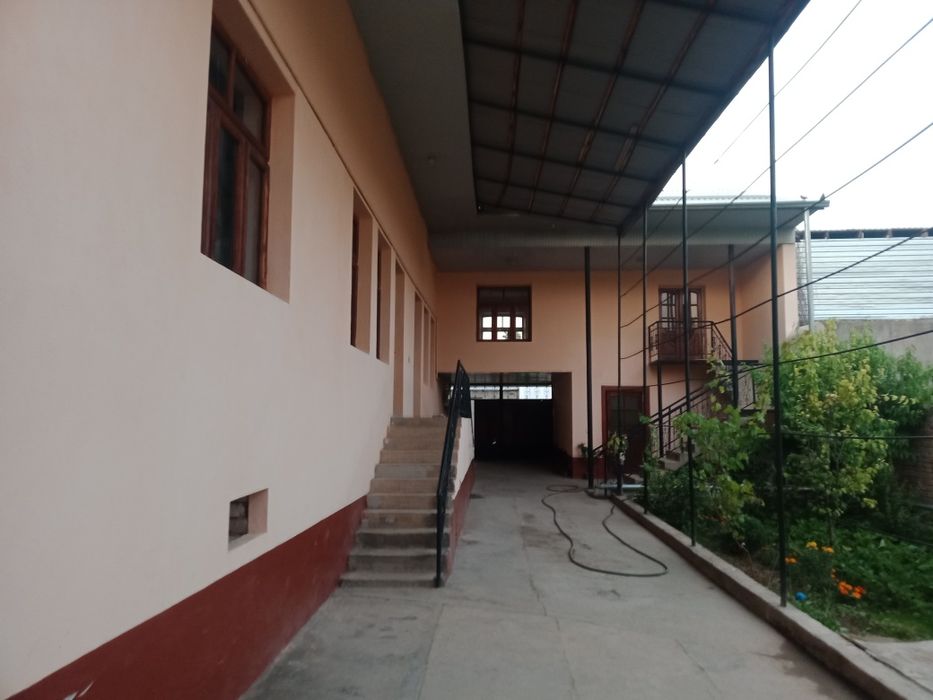 Продам свой дом 4 сот, 10 комн