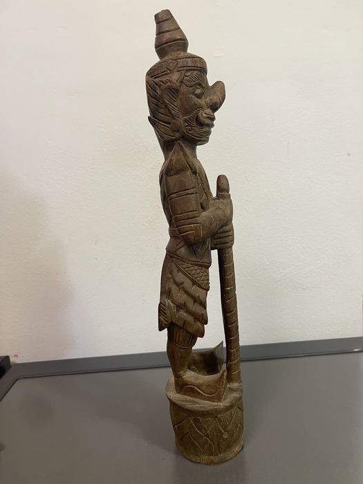 Staueta thailandeza gardian templu