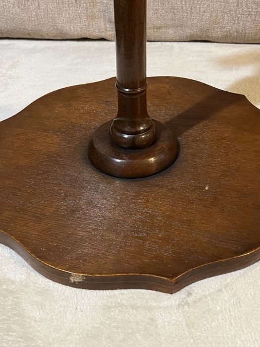 Махагонова маса Англия