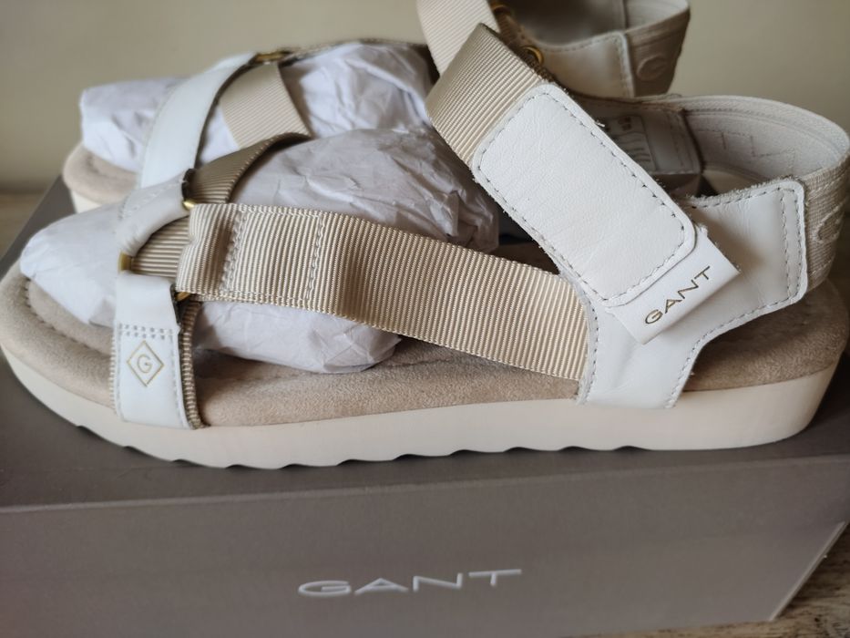 Нови сандали Gant