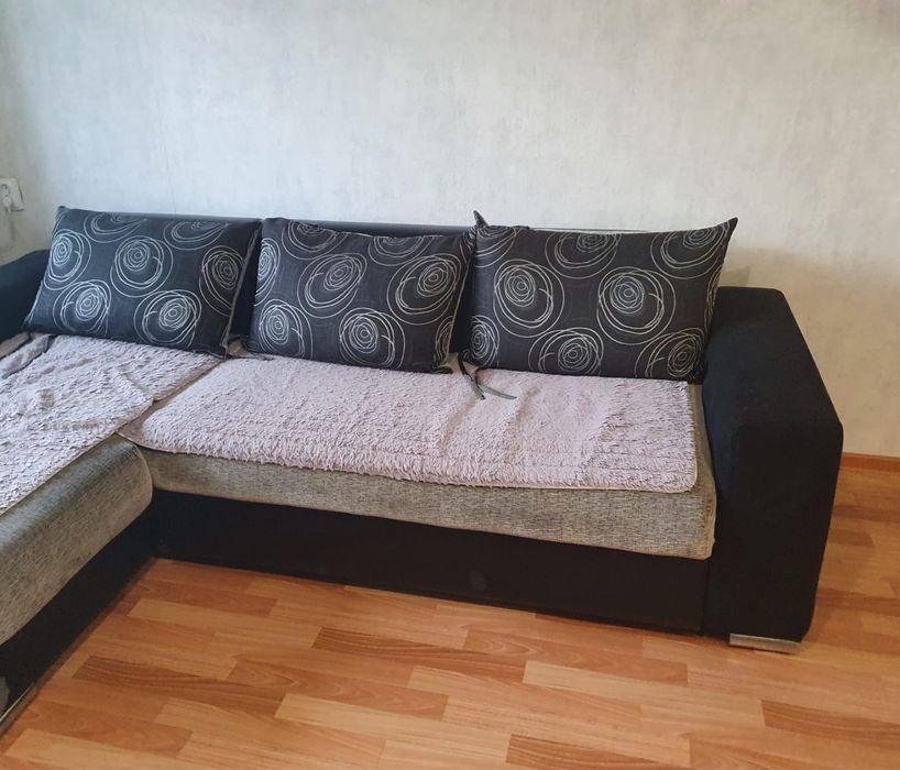 Продам диван, кресло и пуфик