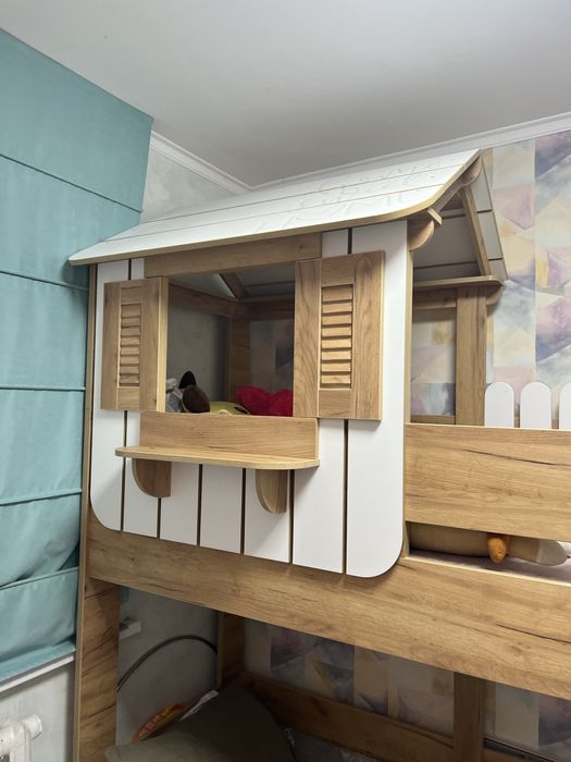 Продам 2 х ярусную кровать