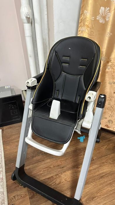 Продам детские стульчики.