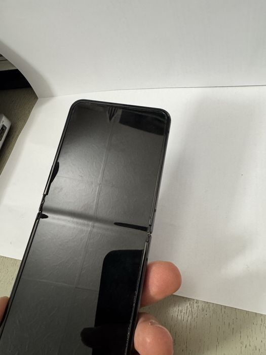 samsung galaxy flip 4 8ram/128gb