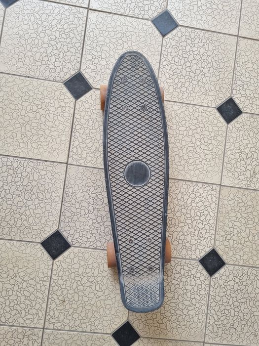 Скейт пениборд  .