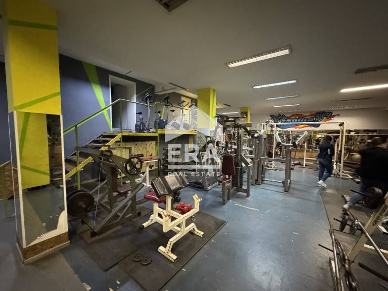 Фитнес зала на две нива за продажба, в самостоятелна тухлена сграда, р