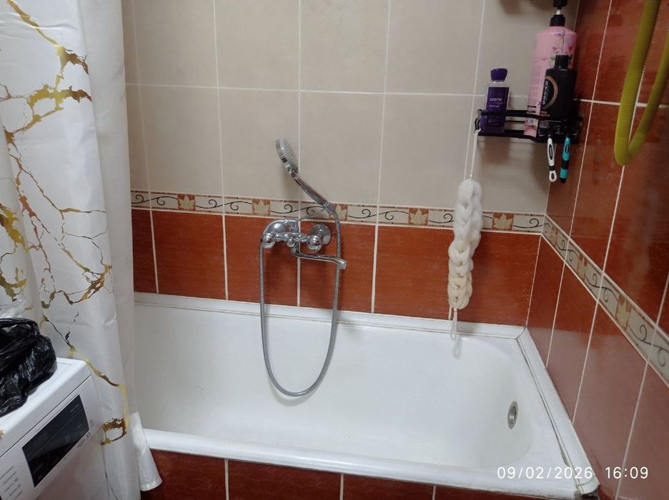 Dom sotiladi srochni