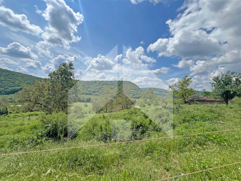 Продава се Парцел в с. Лиси връх, Област Шумен - 4420 кв.м за 3 €/кв.м - Снимка #10