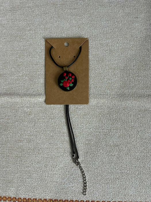 Pandantiv broderie, handmade