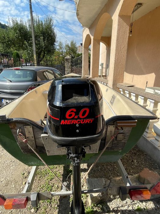 Vind barca cu motor