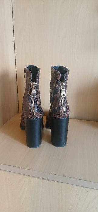 Боти и обувки естествена кожа