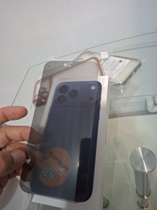 iphone 17 pro max huse si privacy ecran protectie