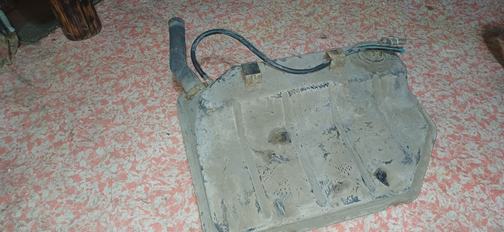 Продам запчасти на москвич 2141