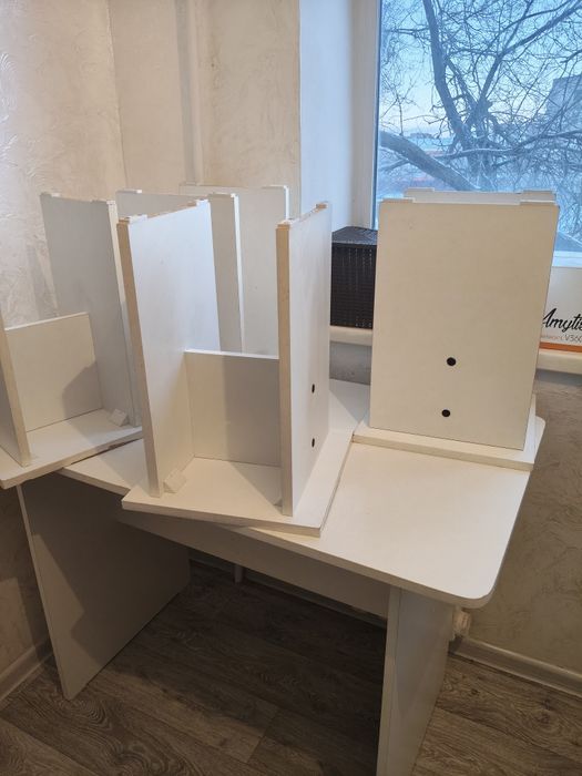 Продам стол и стулья